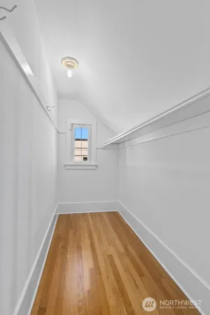 $5,900 | 732 36th Avenue, Seattle, WA 98122