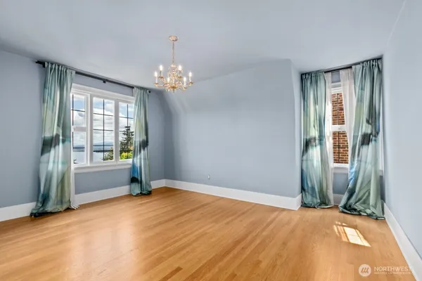 $5,900 | 732 36th Avenue, Seattle, WA 98122