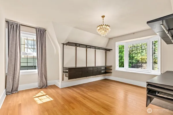 $5,900 | 732 36th Avenue, Seattle, WA 98122