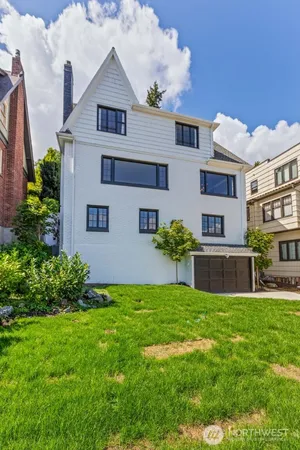 $5,900 | 732 36th Avenue, Seattle, WA 98122