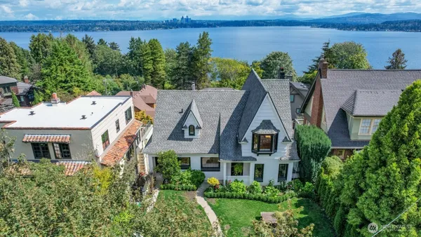 $5,900 | 732 36th Avenue, Seattle, WA 98122