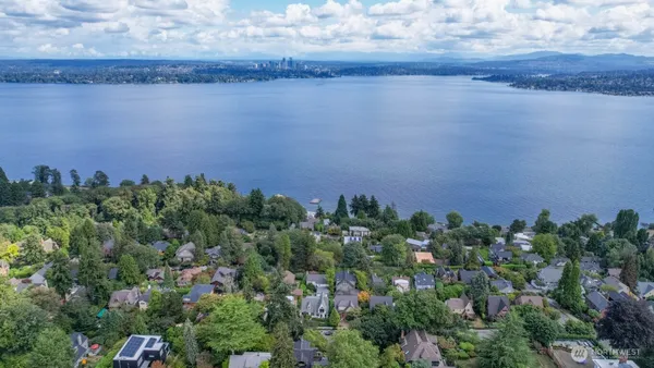 $5,900 | 732 36th Avenue, Seattle, WA 98122