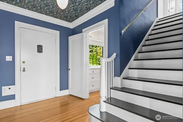 $5,900 | 732 36th Avenue, Seattle, WA 98122