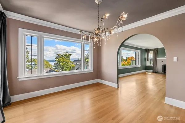 $5,900 | 732 36th Avenue, Seattle, WA 98122