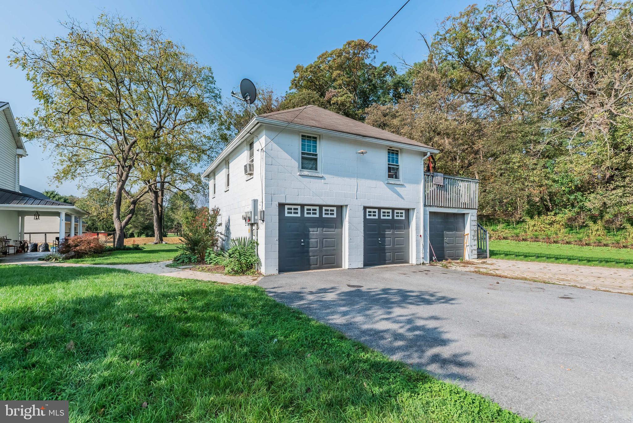 6 McAllister Church Road Carlisle, PA 17015 - Photo 7 of 22 3 Car garage with a 1 Bedroom Apartment above