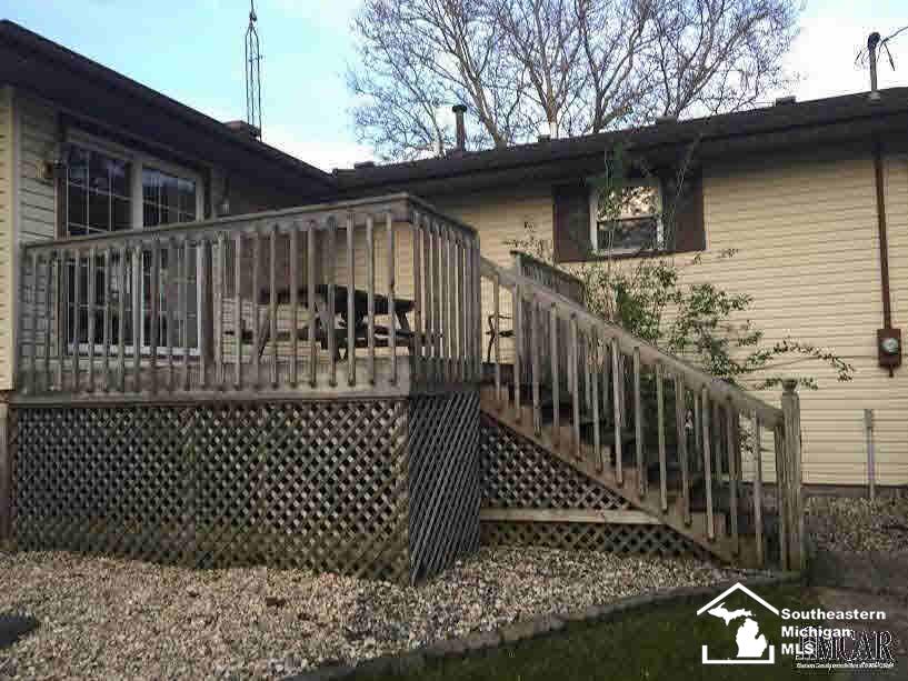 2587 North Raisinville Road Monroe, MI 48162 - Photo 23 of 32 16x12 Deck