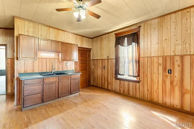 $122,500 | 907 South Jackson Street, Belleville, IL 62220