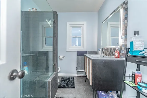 $2,800 | 325 Cedar Avenue, Long Beach, CA 90802