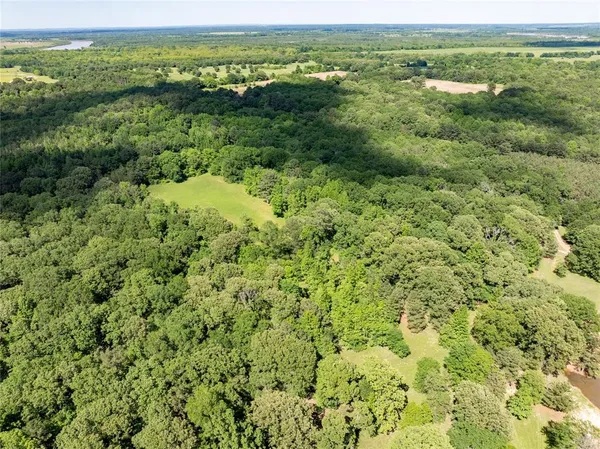 $1,495,000 | 17631 Farm Road 1159, Clarksville, TX 75426