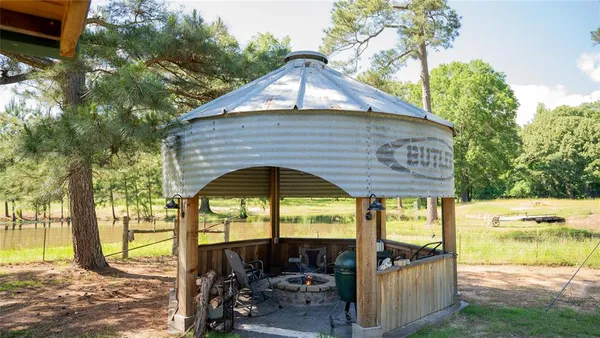 $1,495,000 | 17631 Farm Road 1159, Clarksville, TX 75426