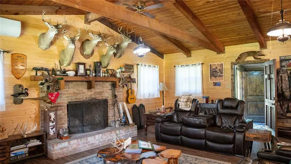 $1,495,000 | 17631 Farm Road 1159, Clarksville, TX 75426