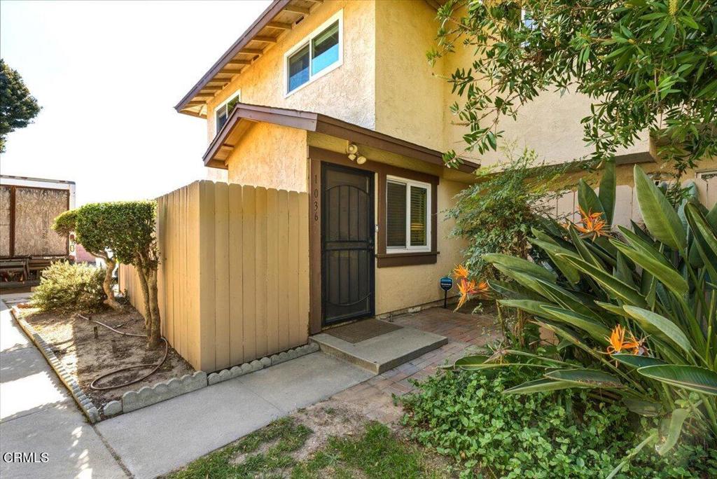 1036 Cheyenne Way Oxnard, CA 93033 - Photo 3 of 20