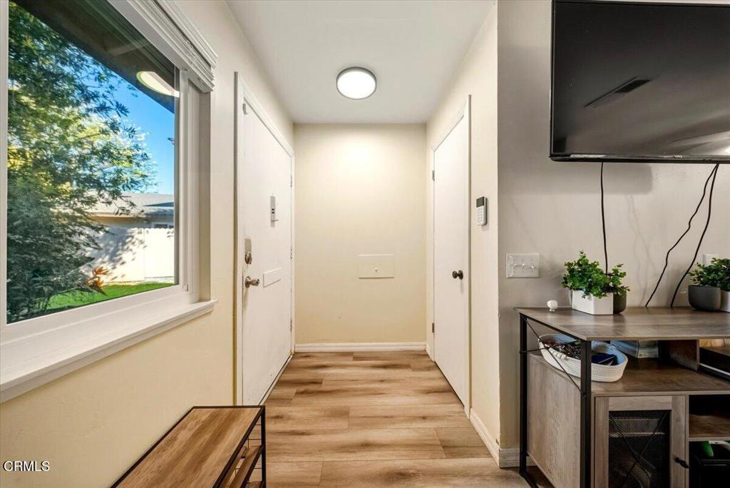 1036 Cheyenne Way Oxnard, CA 93033 - Photo 5 of 20