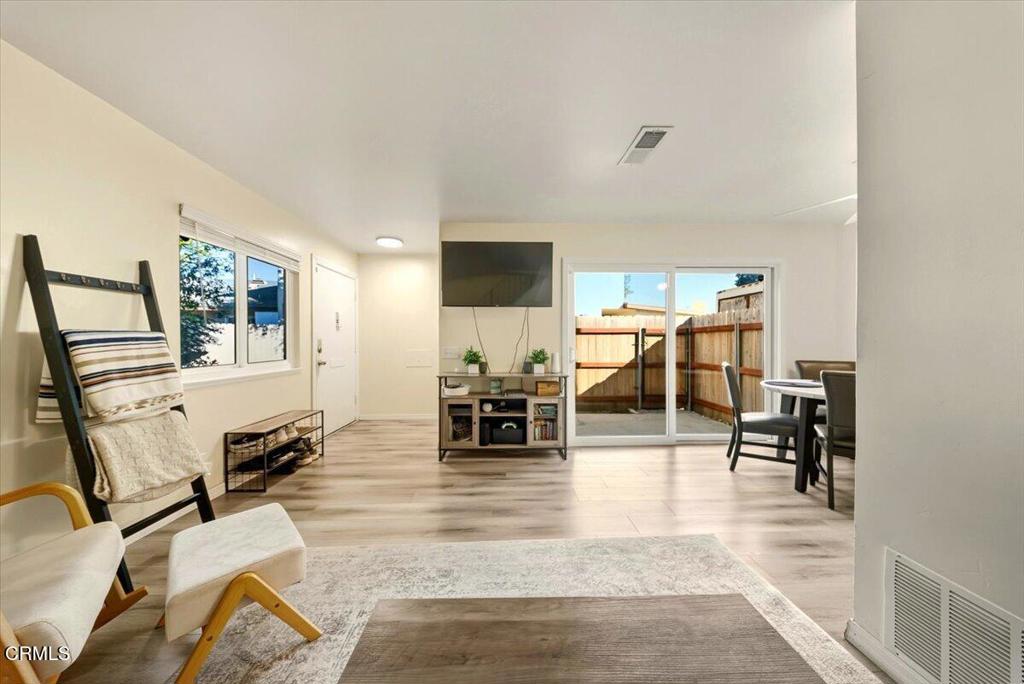 1036 Cheyenne Way Oxnard, CA 93033 - Photo 7 of 20