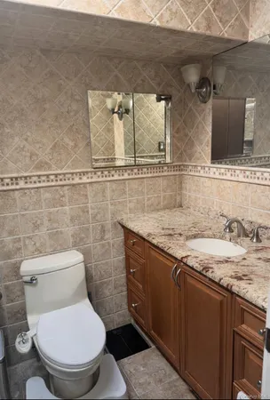 $589,000 | 88 East Valley Stream Boulevard, Unit 9, Valley Stream, NY 11580