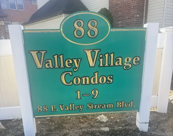 $589,000 | 88 East Valley Stream Boulevard, Unit 9, Valley Stream, NY 11580