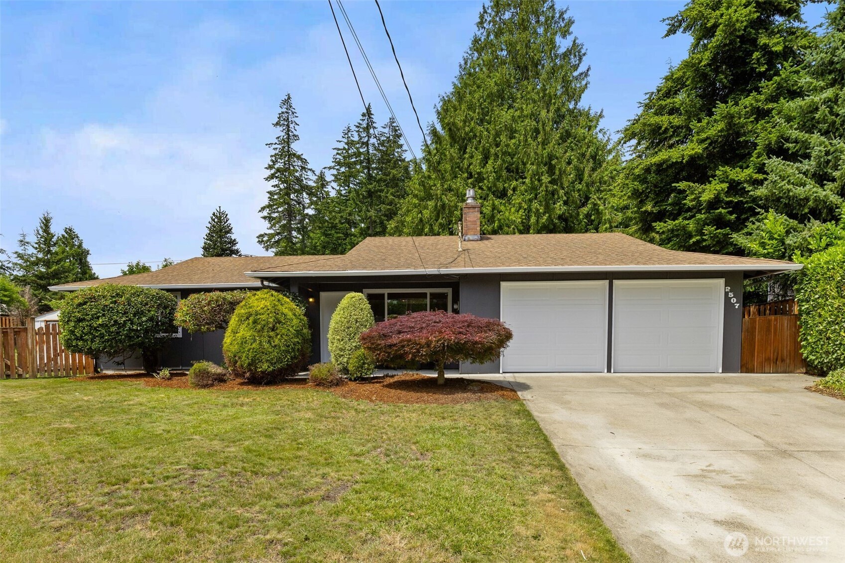 2507 Vashon Court Northeast Renton, WA 98059 - Photo 2 of 40