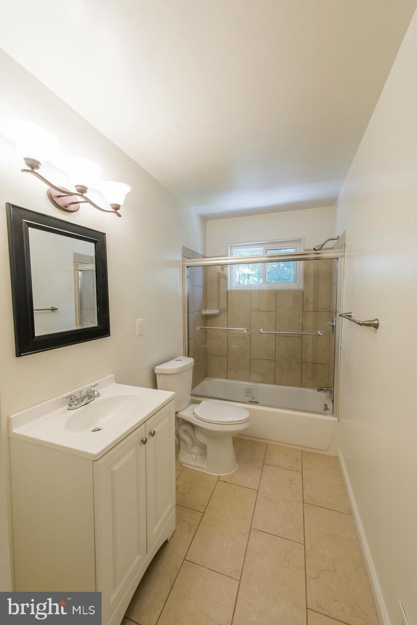 8810 Crandall Road Lanham, MD 20706 - Photo 13 of 30 Bath