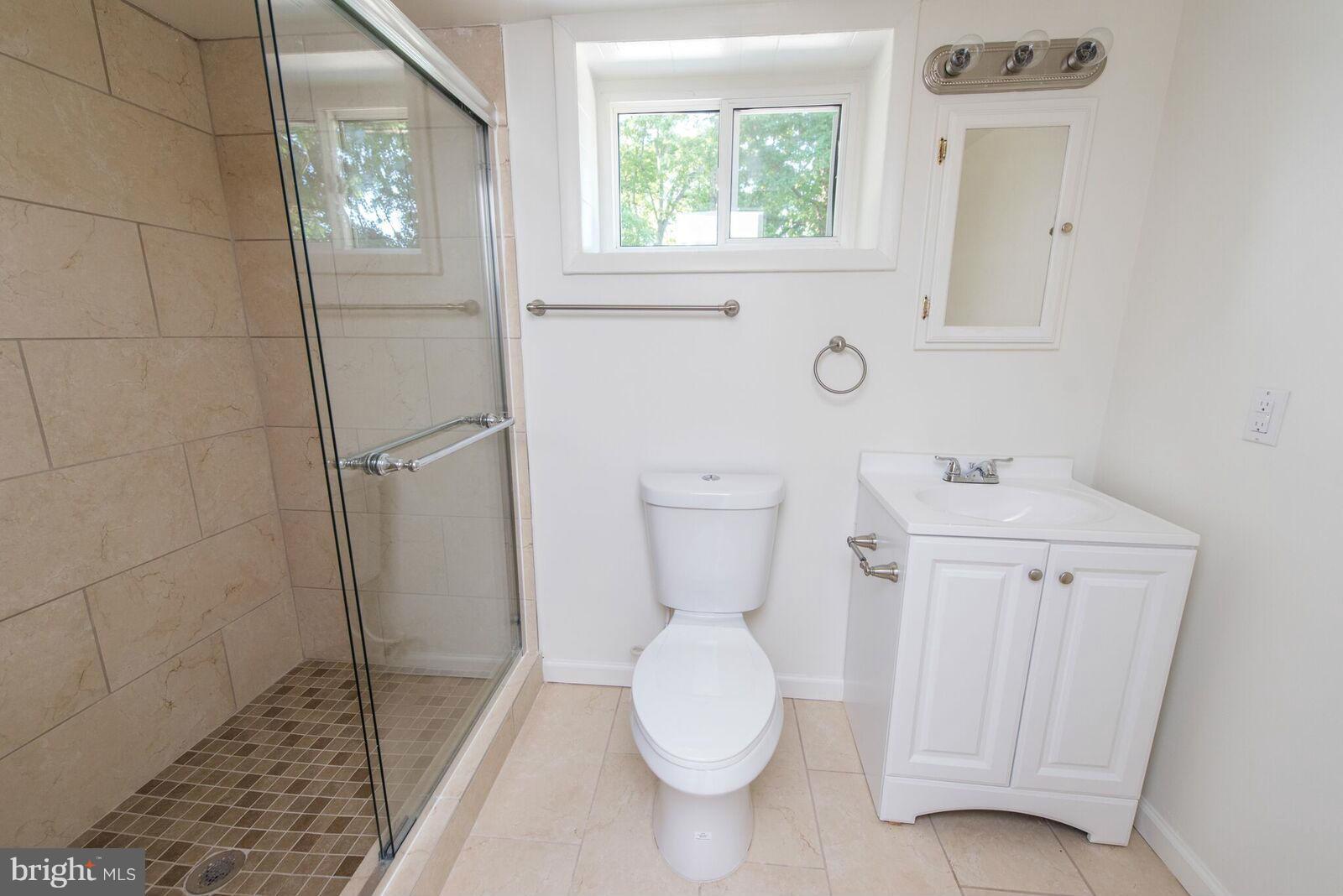 8810 Crandall Road Lanham, MD 20706 - Photo 27 of 30 Bath