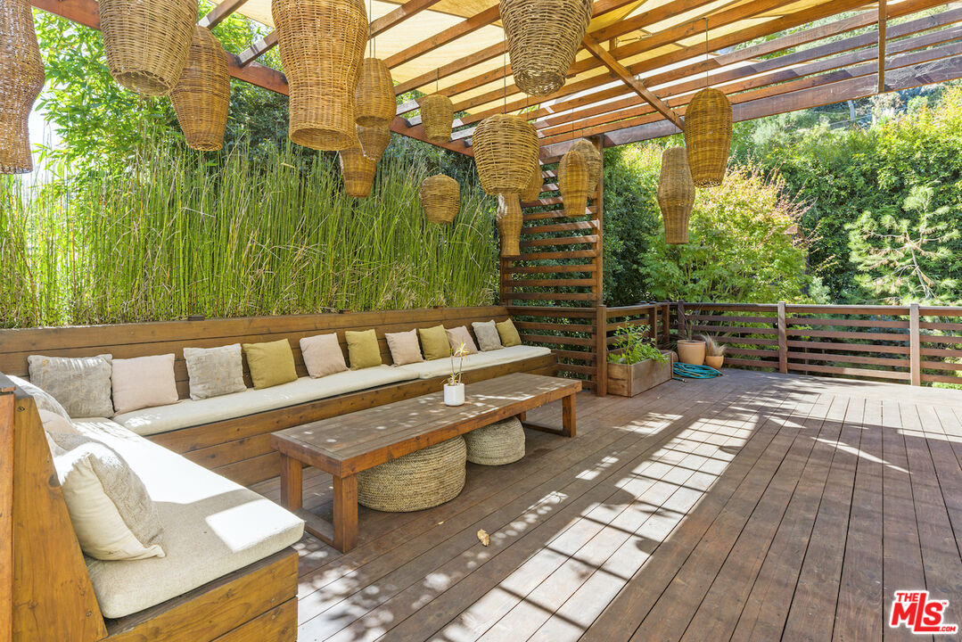 473 West Rustic Road Santa Monica, CA 90402 - Photo 20 of 25 a view of outdoor space yard and patio
