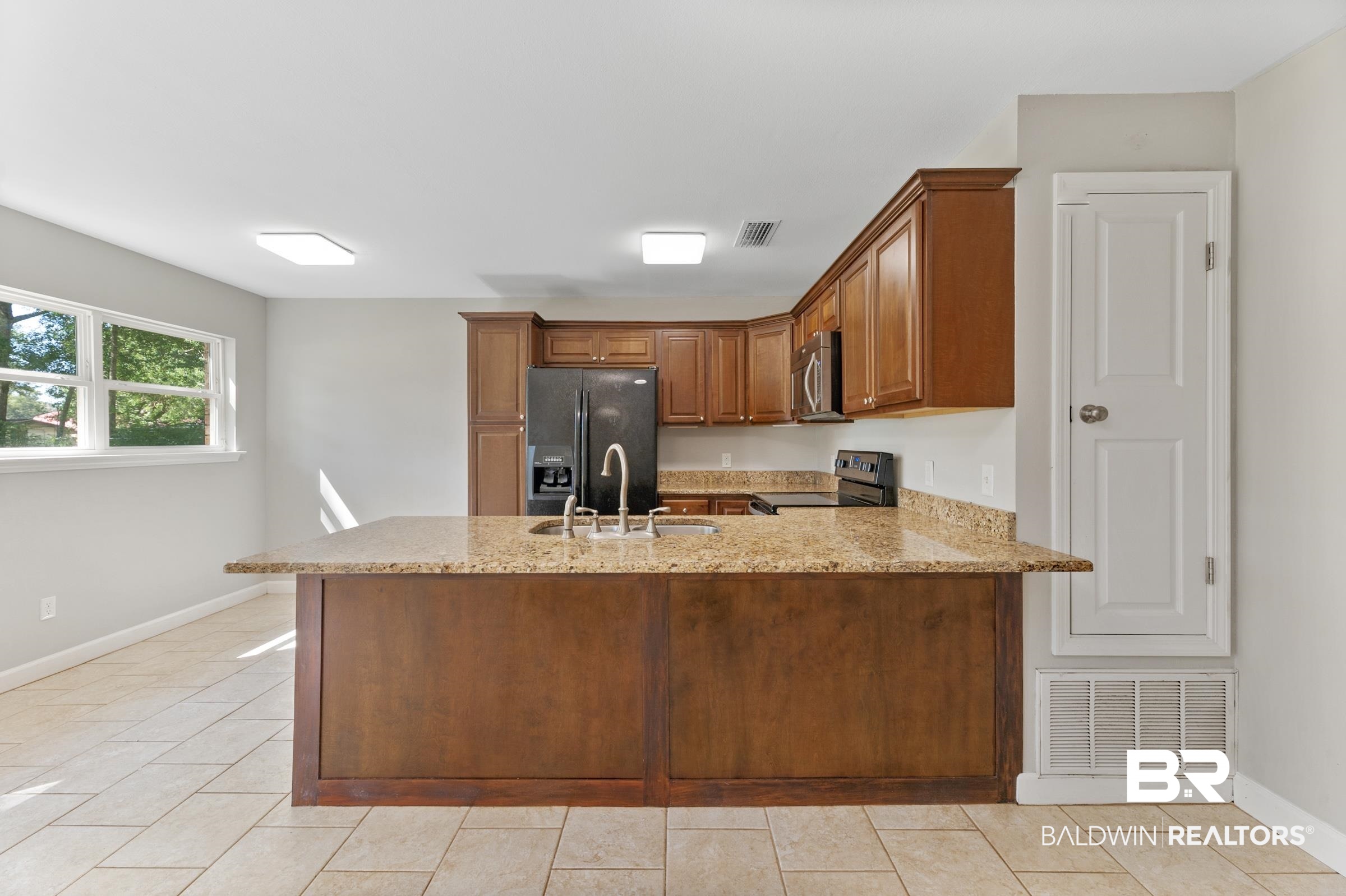 6371 Barnes Road Theodore, AL 36582 - Photo 12 of 30
