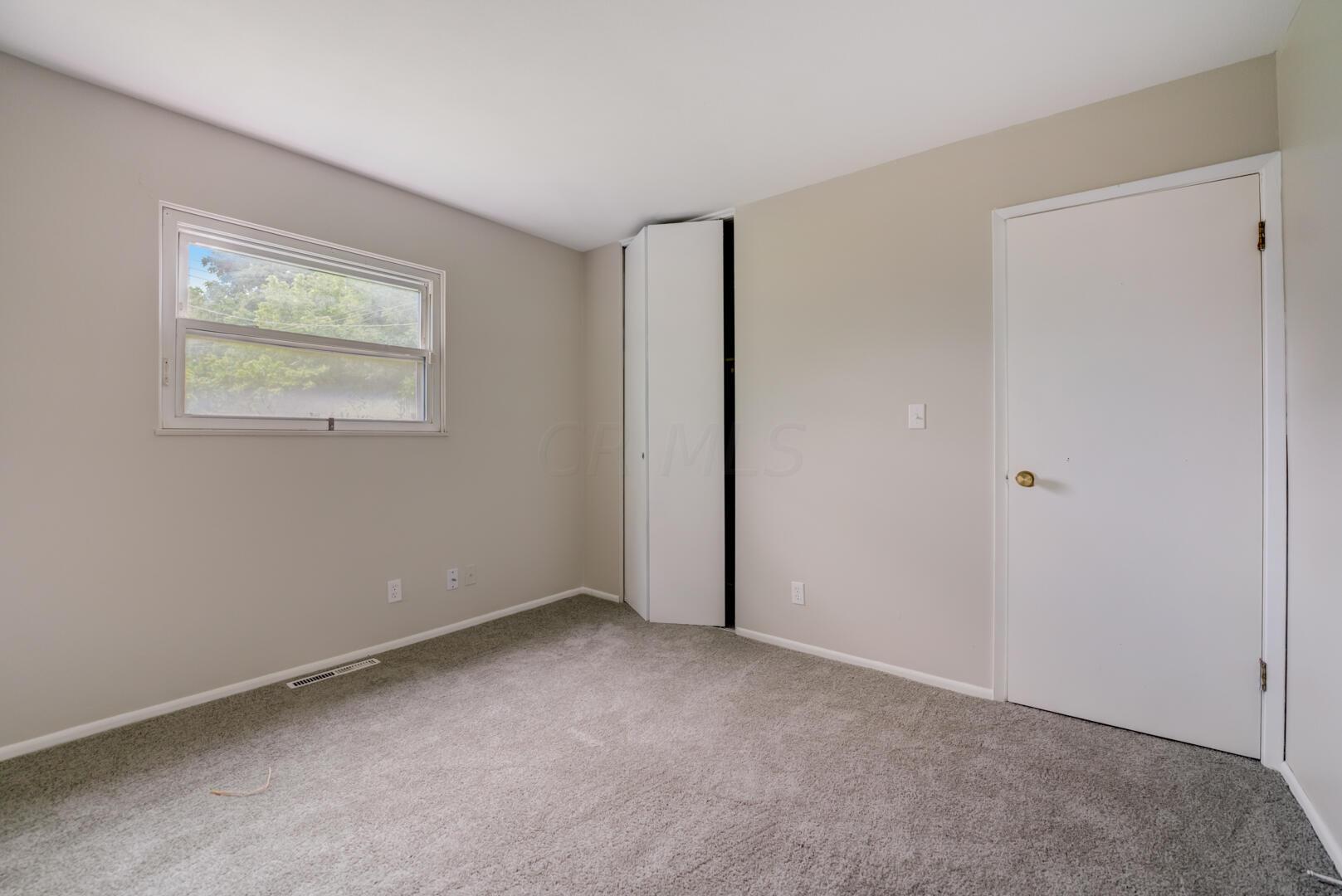 1810 Fleming Road Columbus, OH 43232 - Photo 17 of 25 listing_14