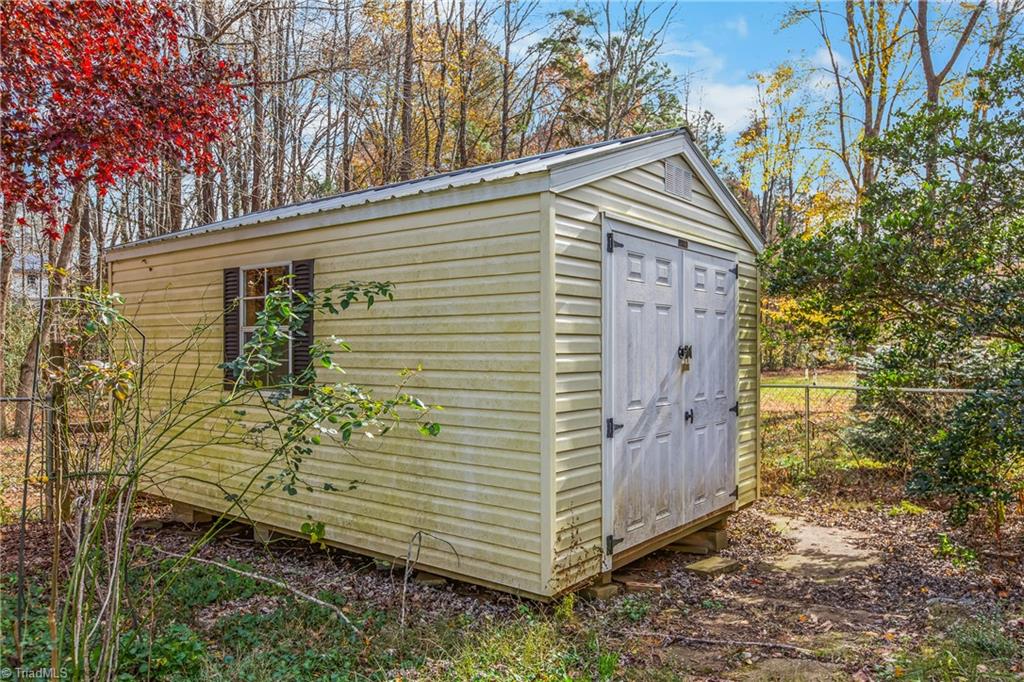 7270 Franklin Road Lewisville, NC 27023 - Photo 34 of 46