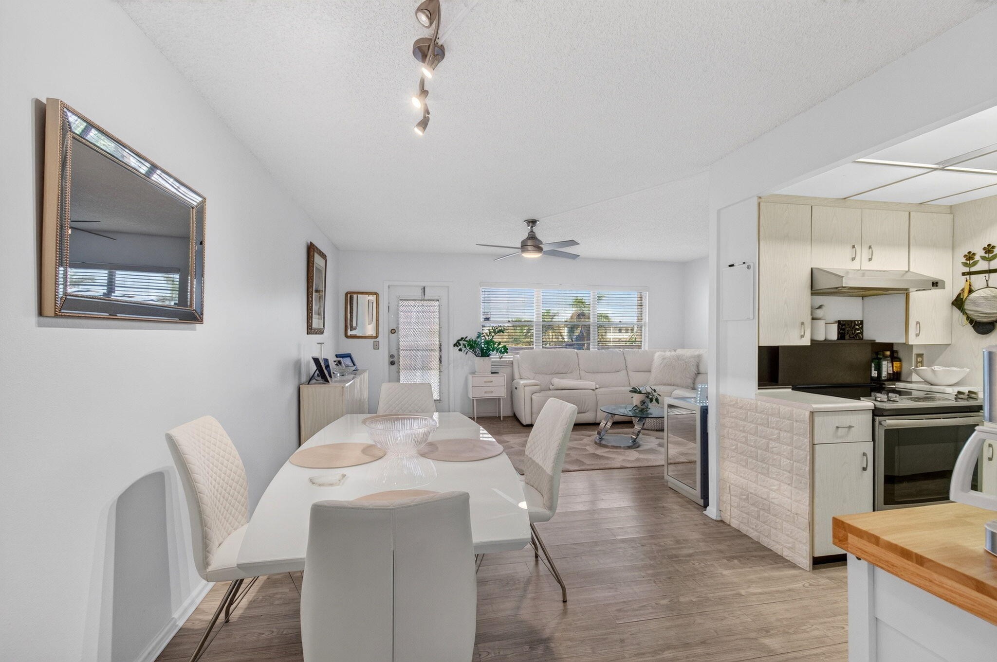4048 Rexford Drive, Unit 4048 Boca Raton, FL 33434 - Photo 23 of 106 28-web-or-mls-DSC_5262
