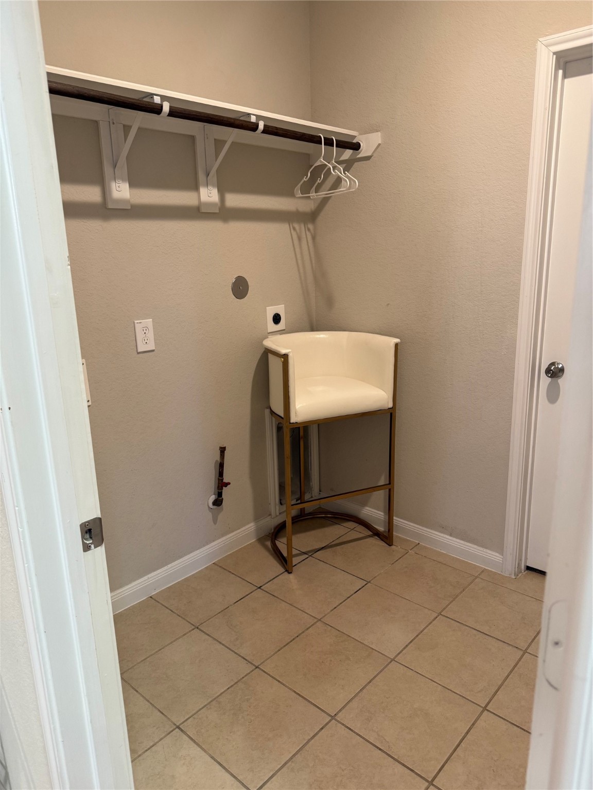 1617 Darwin Cedar Drive Rosharon, TX 77583 - Photo 11 of 27 a view of entryway with wooden wall