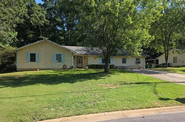 $169,000 | 3527 Bramblevine Circle, Lithonia, GA 30038
