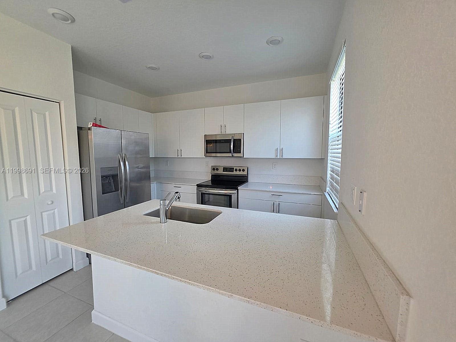 23500 Southwest 129th Path Homestead, FL 33032 - Photo 4 of 18 Gallery Image 4