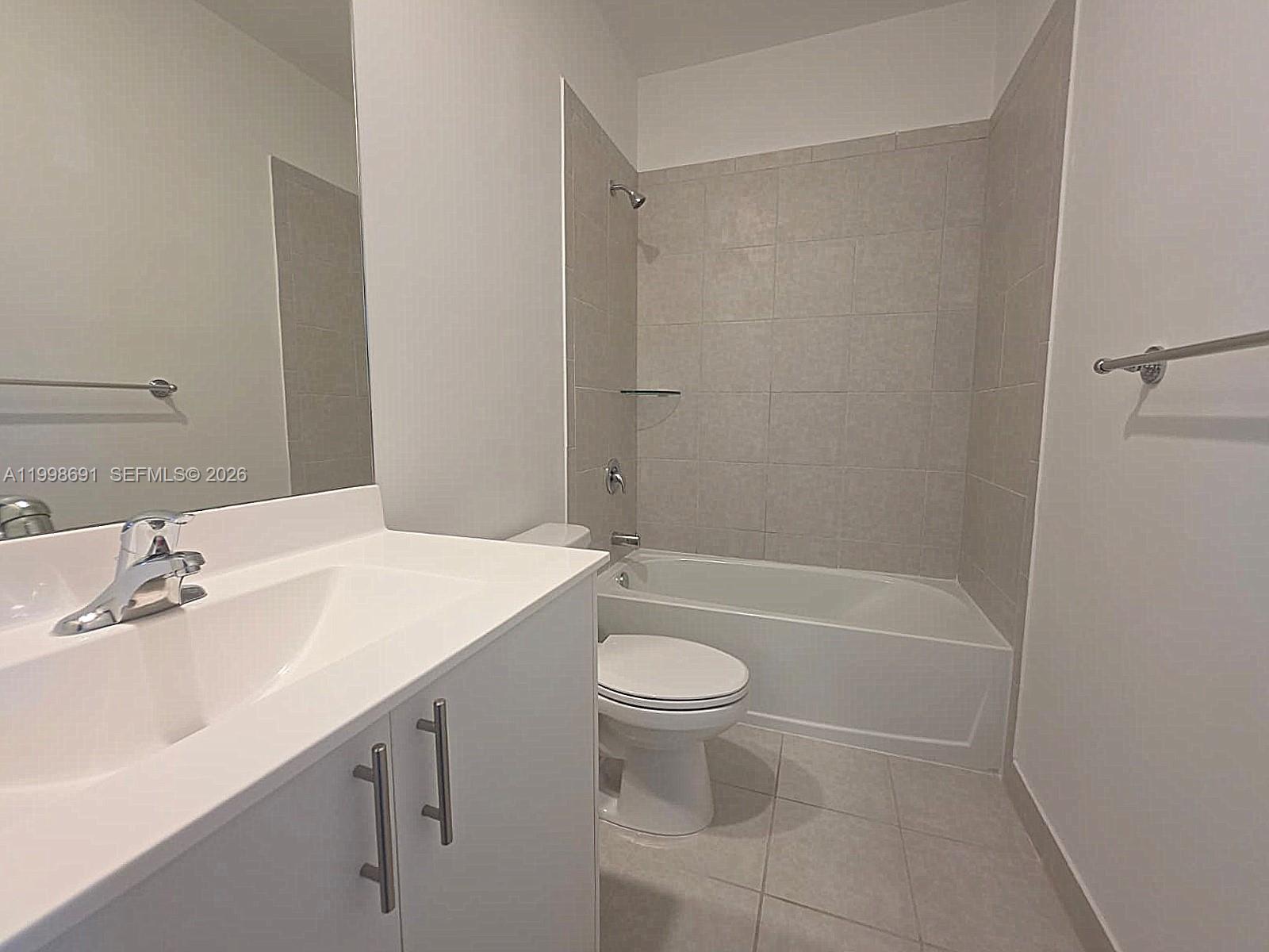 23500 Southwest 129th Path Homestead, FL 33032 - Photo 9 of 18 Gallery Image 9