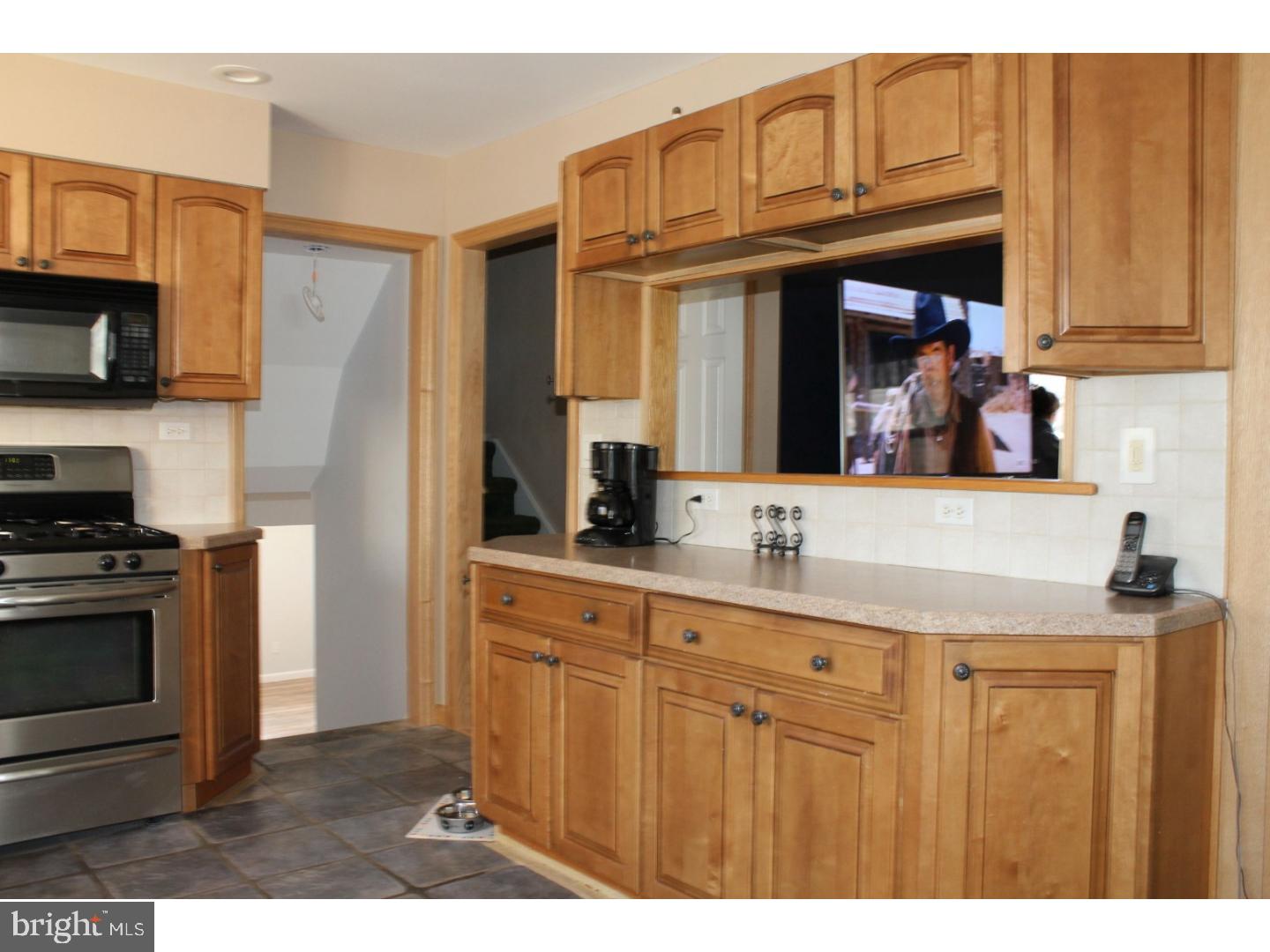 208 Denver Road Paramus, NJ 07652 - Photo 3 of 5 Gallery Image 3