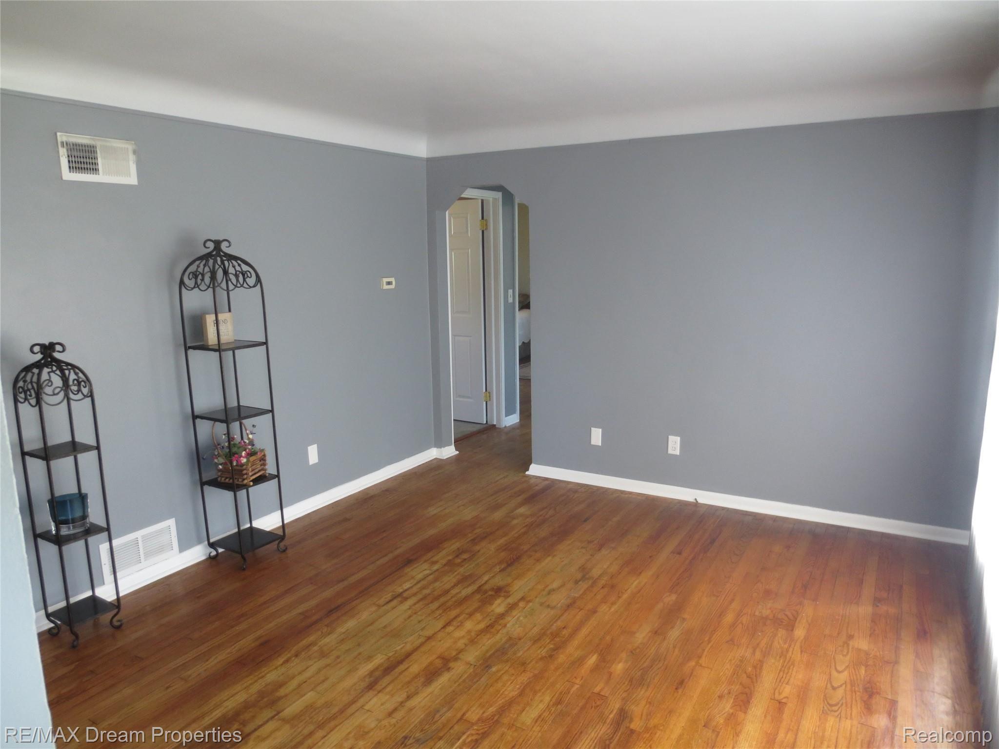14801 Merriman Road Livonia, MI 48154 - Photo 15 of 35 IMG_2176.JPG