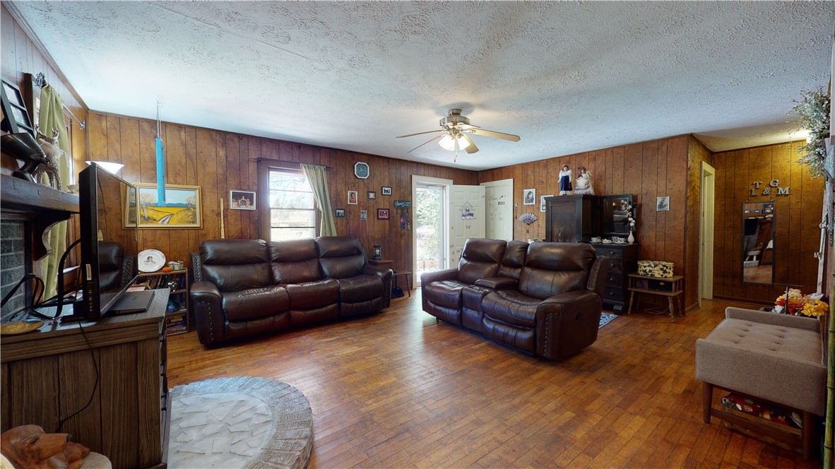 611 5 Forks Road Liberty, SC 29657 - Photo 4 of 17