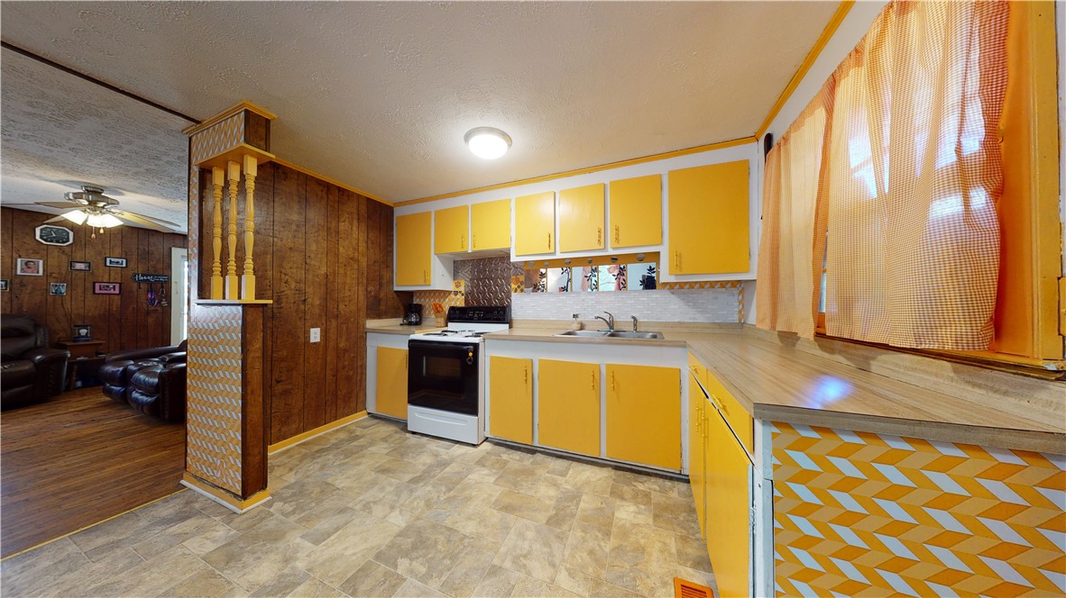 611 5 Forks Road Liberty, SC 29657 - Photo 10 of 17