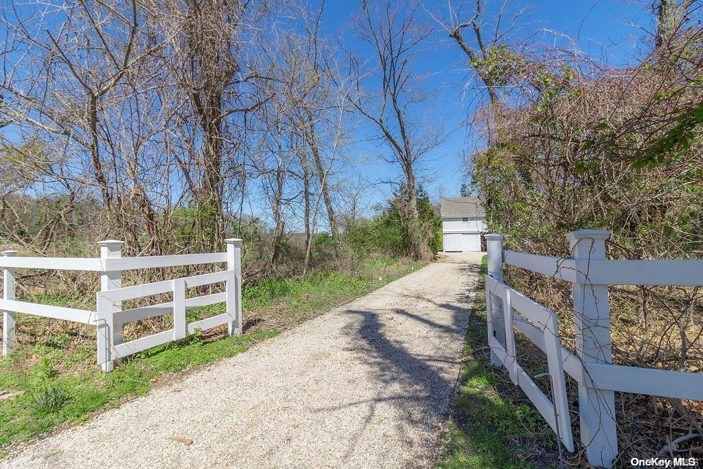 67 Old Field Road Old Field, NY 11733 - Photo 1 of 1 Estate Driveway