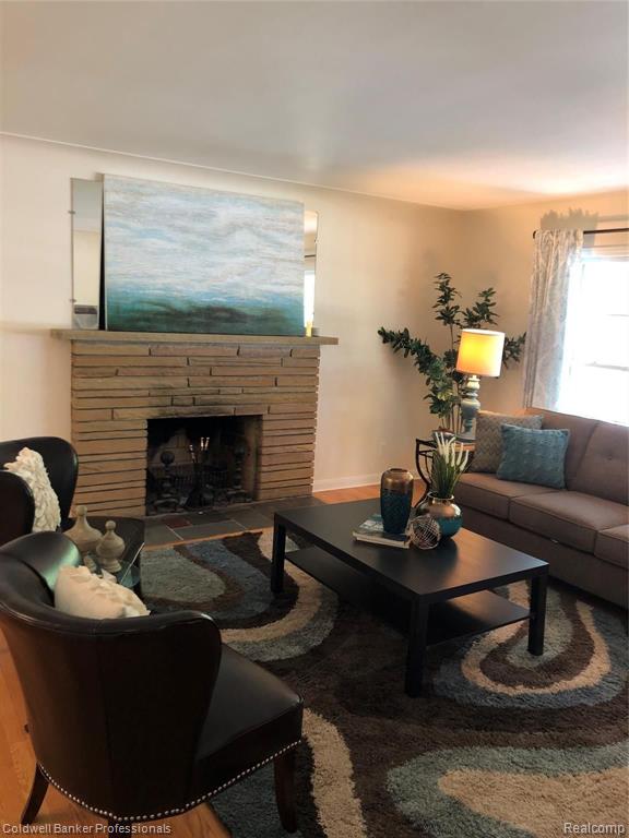 1141 South Renaud Road Grosse Pointe Woods, MI 48236 - Photo 7 of 52