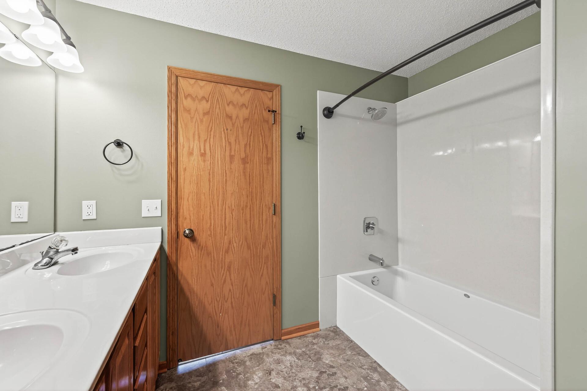 18851 Inca Avenue Lakeville, MN 55044 - Photo 14 of 24