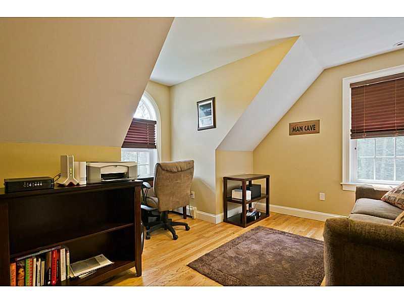 47 Fengler Road Scarborough, ME 04074 - Photo 29 of 35 Executive Office/Suite. 2nd Floor Office