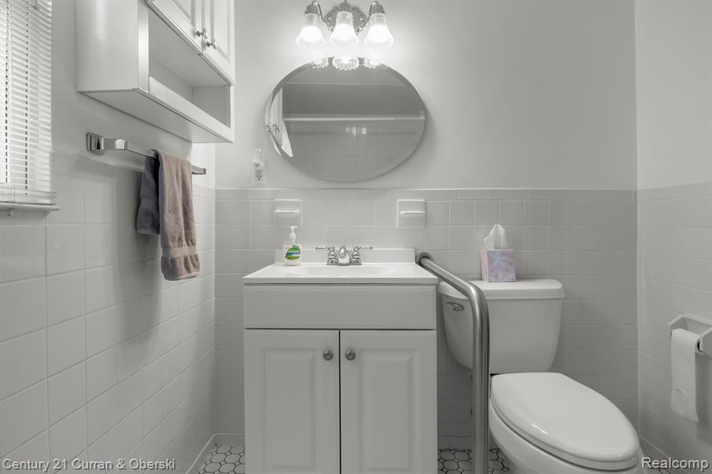 15434 Beech Daly Road Taylor, MI 48180 - Photo 12 of 24 Gallery Image 12
