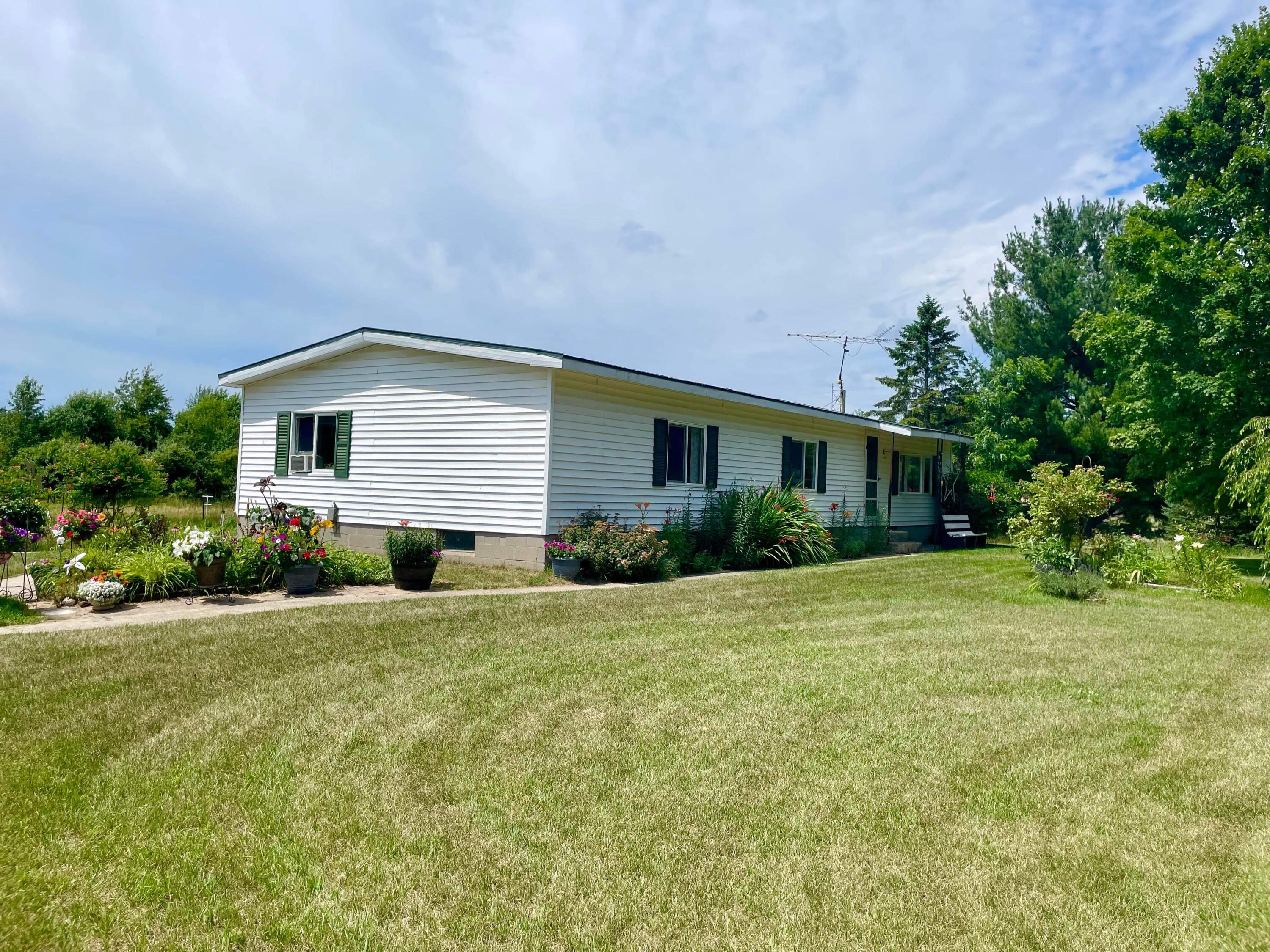11141 North Custer Road Free Soil, MI 49411 - Photo 1 of 34 custer road front
