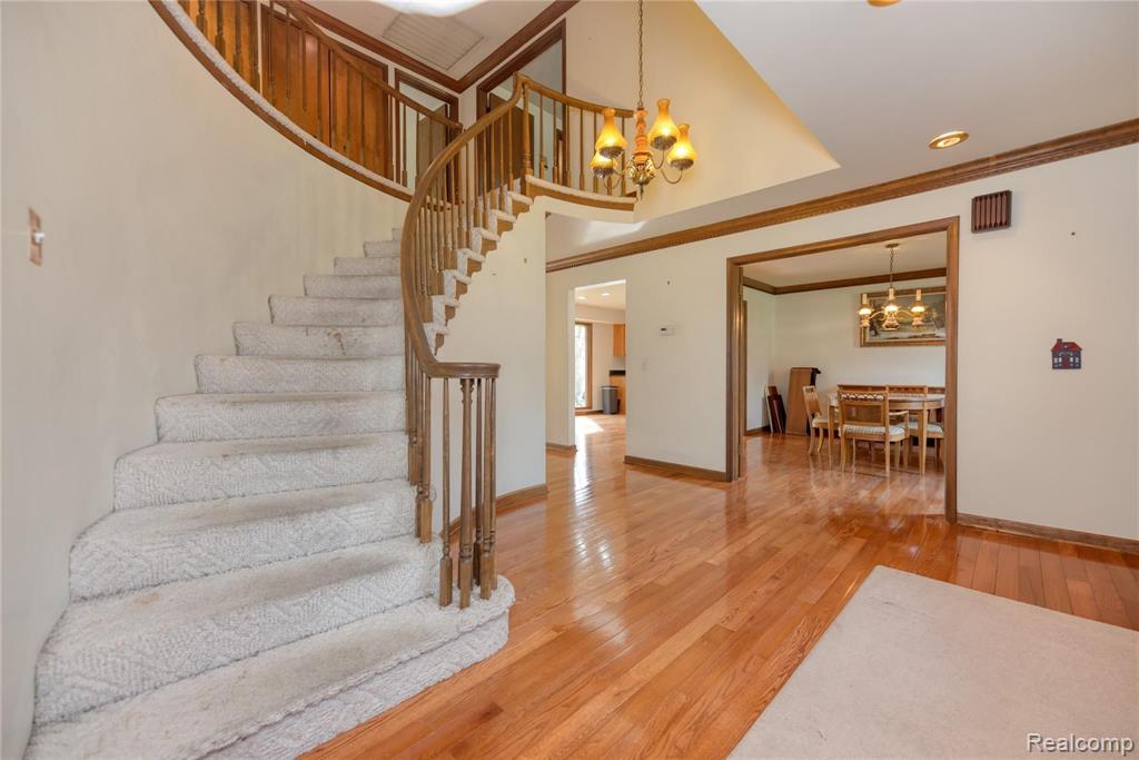 1732 North Kilburn Road Rochester Hills, MI 48306 - Photo 4 of 45