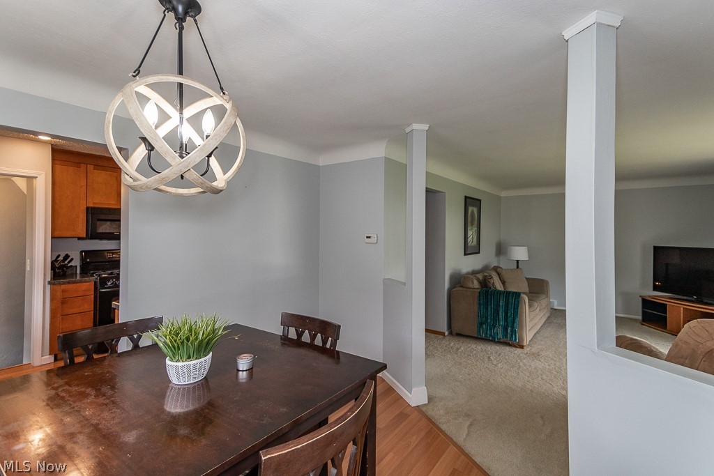 697 Glenhurst Road Willowick, OH 44095 - Photo 3 of 27