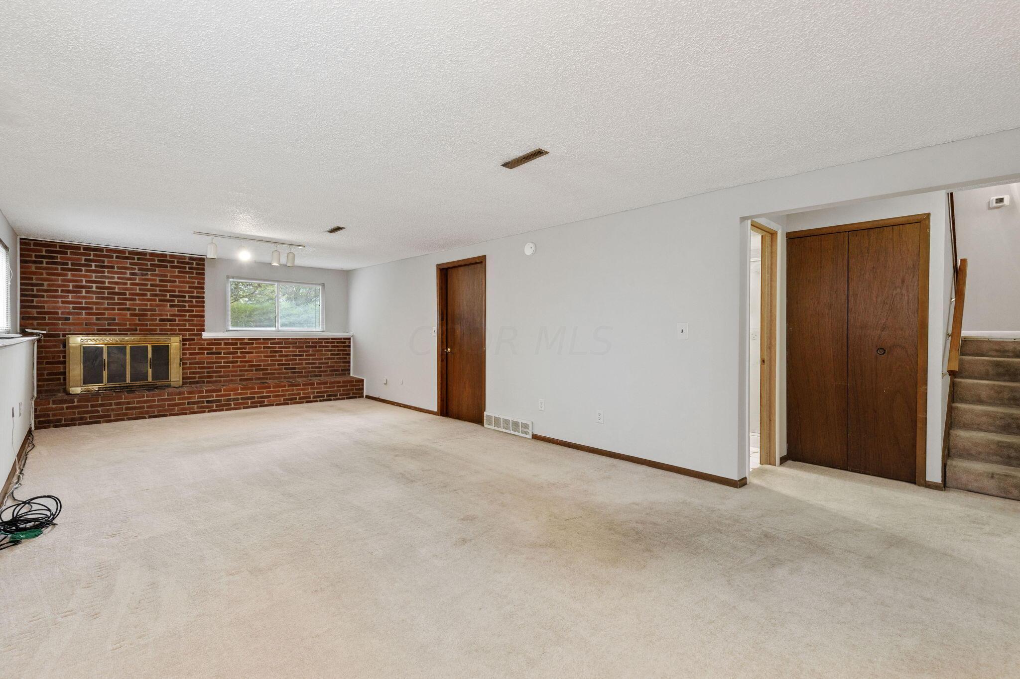 763 Ronson Avenue Columbus, OH 43230 - Photo 26 of 46 Family Room - 763 Ronson Avenue, Columbus, OH 43230