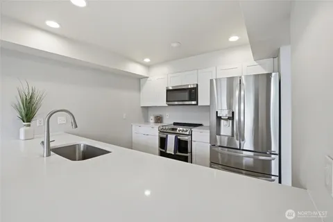 $868,000 | 7250 Old Redmond Road, Unit E119, Redmond, WA 98052