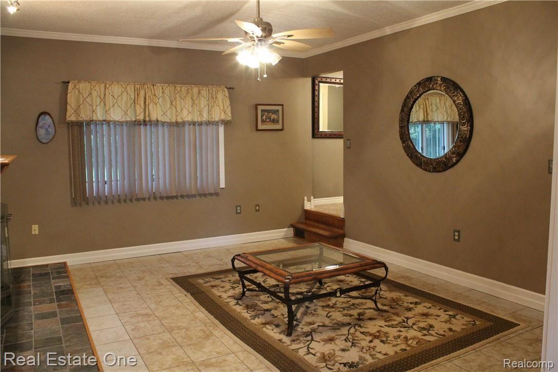 2389 Byron Road Howell, MI 48855 - Photo 30 of 70 IMG_0479.JPG