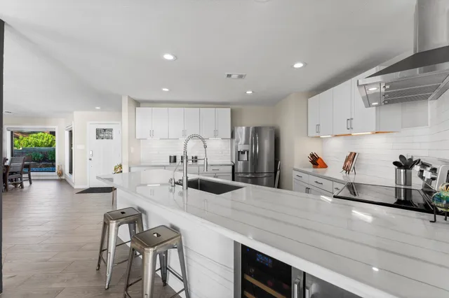 $1,325,000 | 213 Shady Drive, Onalaska, TX 77360