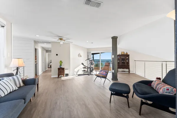 $1,325,000 | 213 Shady Drive, Onalaska, TX 77360