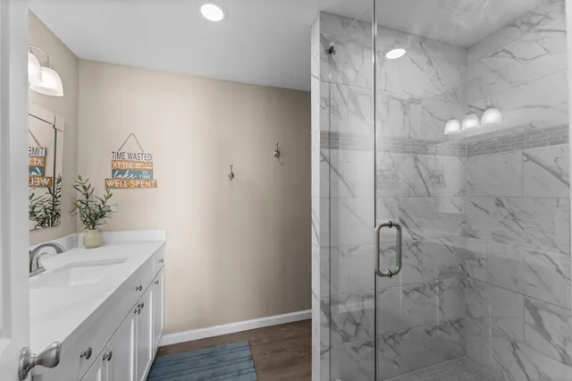 $1,325,000 | 213 Shady Drive, Onalaska, TX 77360